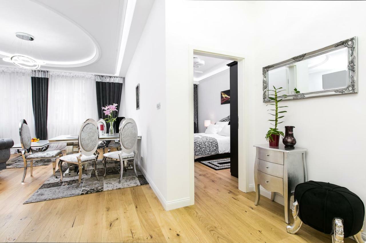 Old Town Cristal Apartment By Otium Cracovia Esterno foto