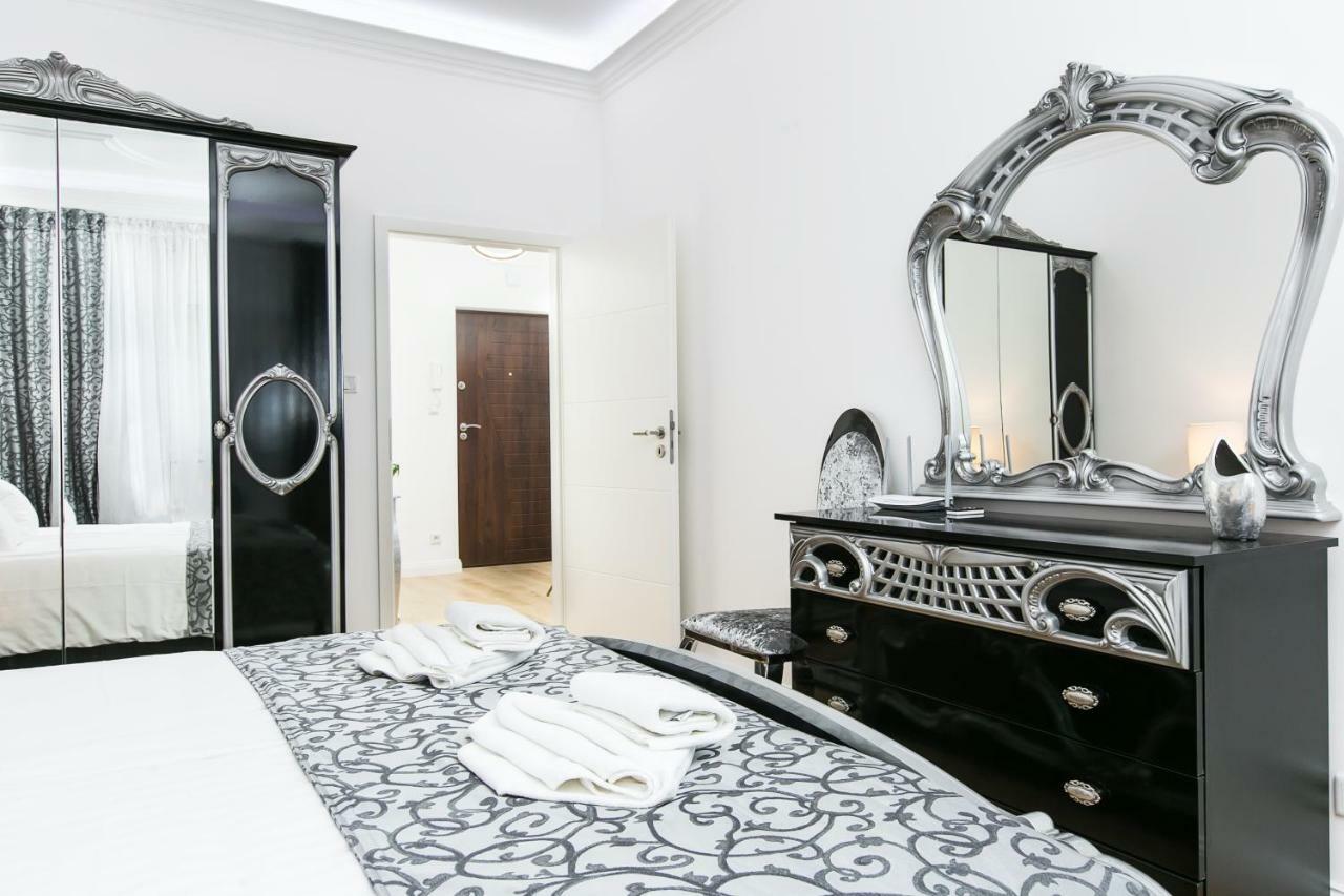 Old Town Cristal Apartment By Otium Cracovia Esterno foto