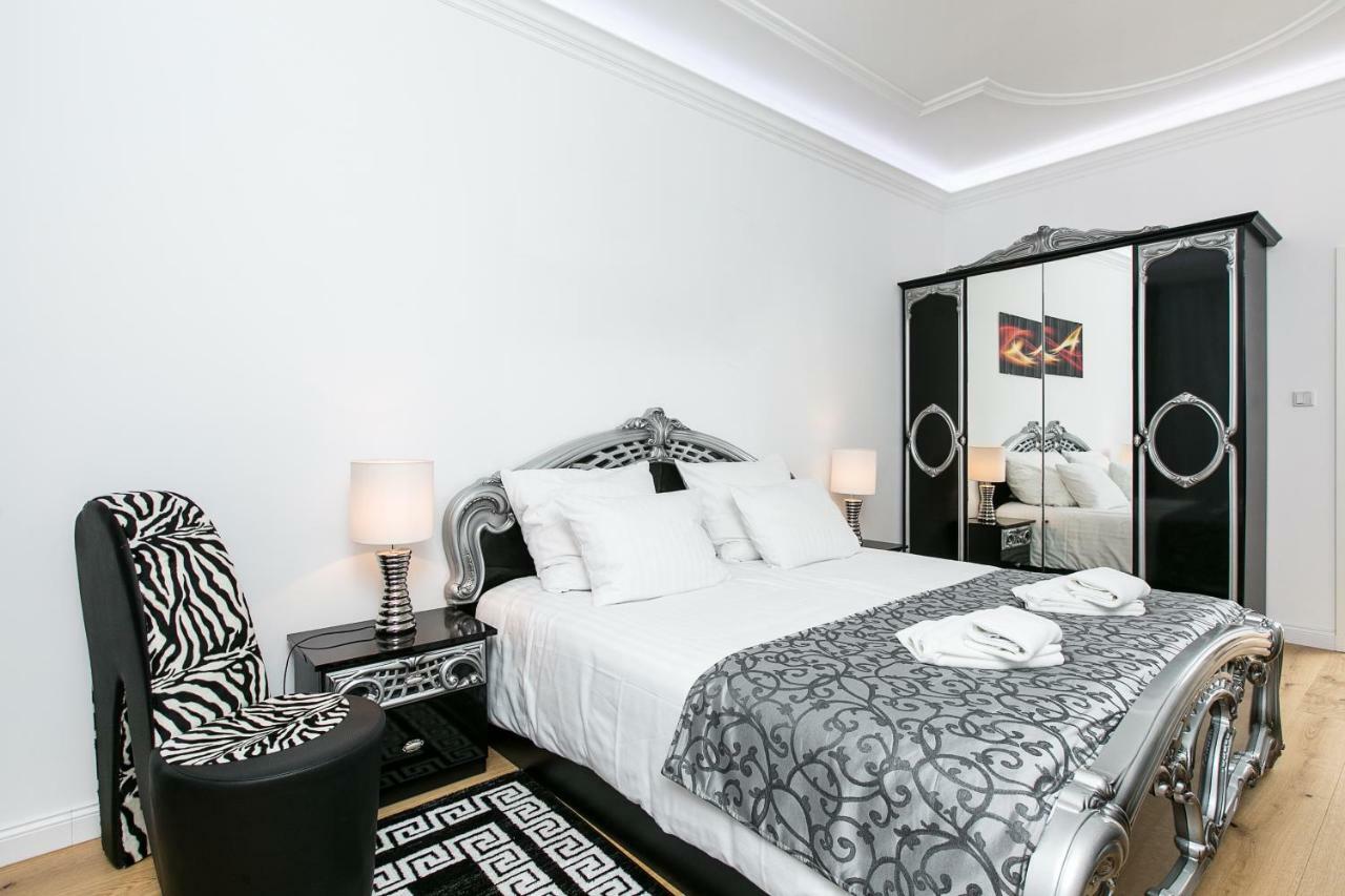 Old Town Cristal Apartment By Otium Cracovia Esterno foto