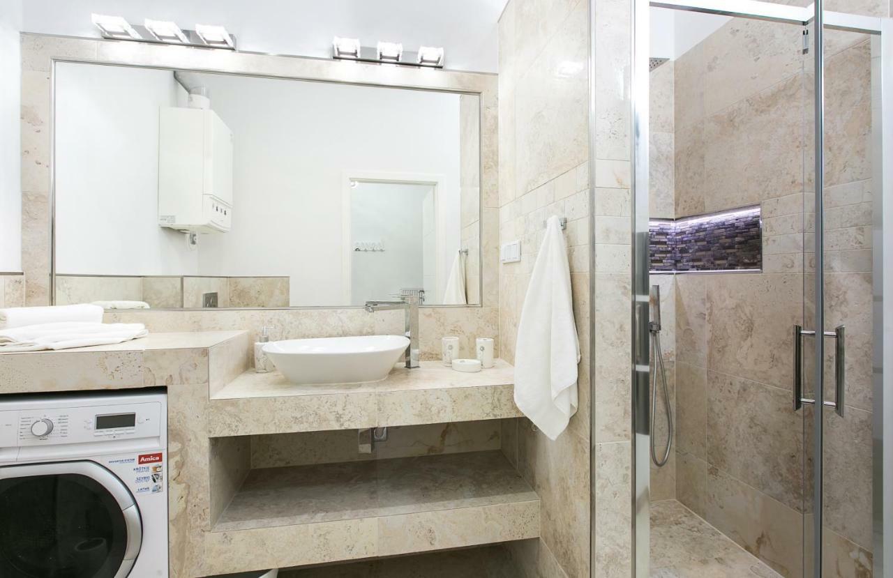 Old Town Cristal Apartment By Otium Cracovia Esterno foto