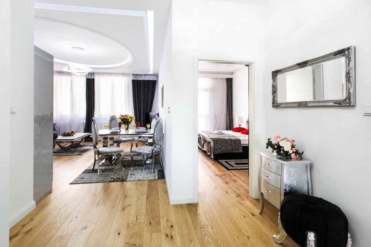 Old Town Cristal Apartment By Otium Cracovia Esterno foto